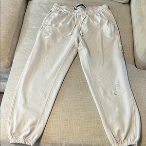Nike NBA STANDARD ISSUE Toronto Raptors Light Beige Sweatpants